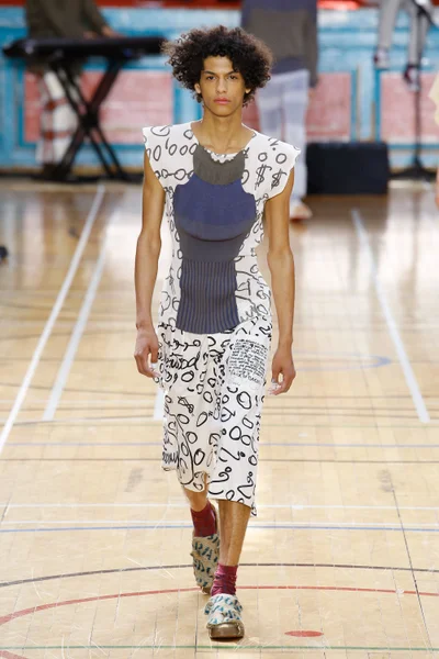 Look 17